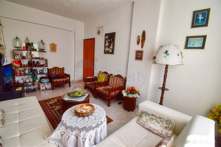 A 3+1 apartment in the Guzeloba - Antalya neighborhood 