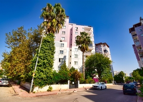 A 3+1 apartment in the Guzeloba - Antalya neighborhood 