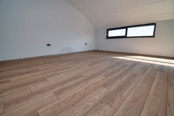 5+1 duplex apartment in Uncali - Antalya neighborhood