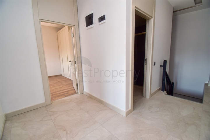 5+1 duplex apartment in Uncali - Antalya neighborhood