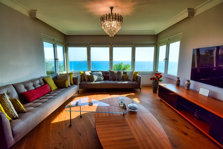 A 3+1 apartment in the Shirinyali - Antalya neighborhood