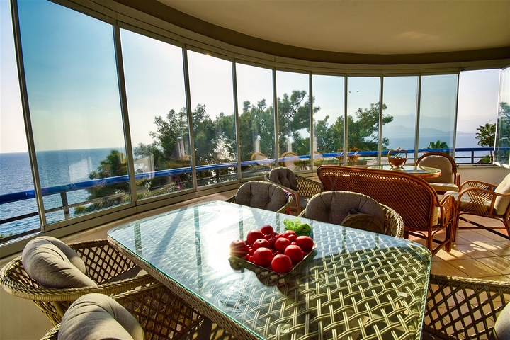 A 3+1 apartment in the Shirinyali - Antalya neighborhood