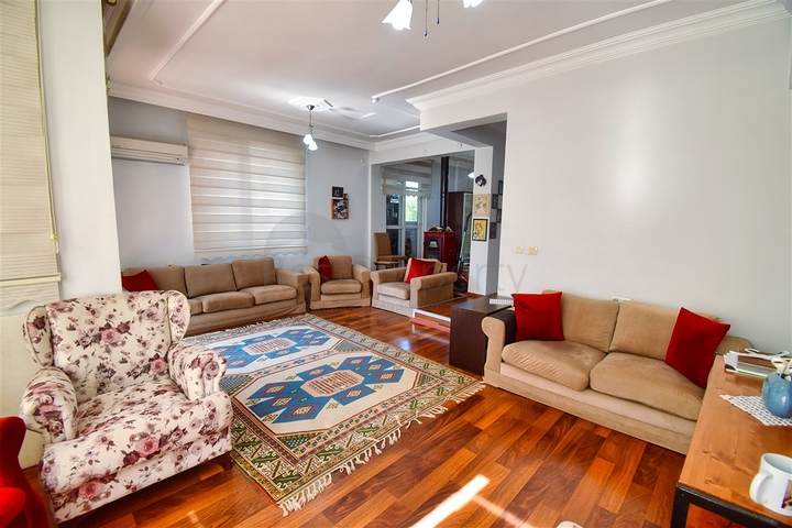 4+2 villa in the area of Lara Antalya