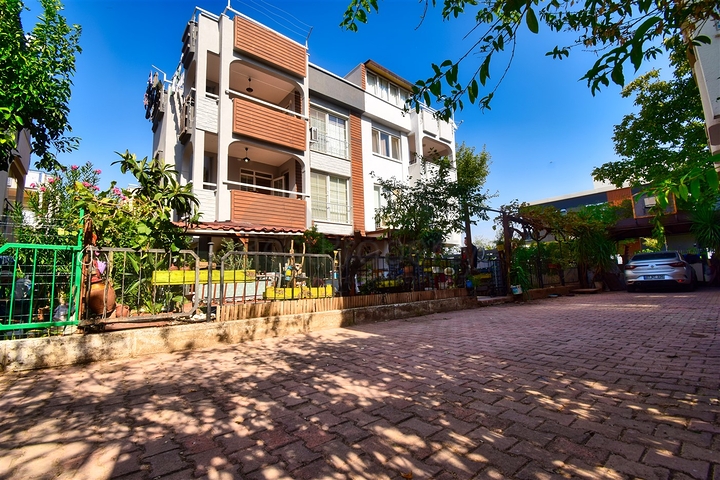 4+2 villa in the area of Lara Antalya