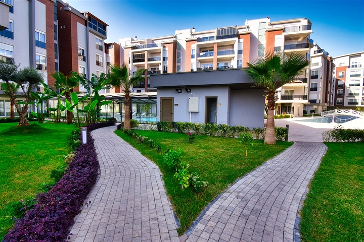 1+1 apartment in the Persimmon - Antalya neighborhood