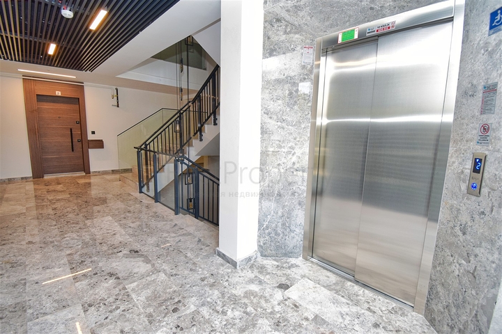 A 2+1 apartment in the Guzeloba - Antalya neighborhood