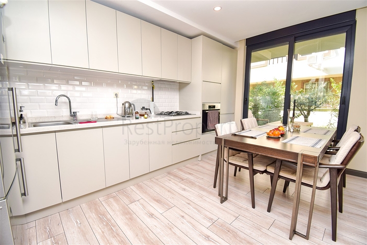 A 2+1 apartment in the Guzeloba - Antalya neighborhood