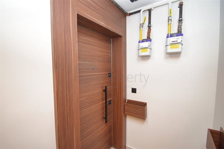 A 2+1 apartment in the Guzeloba - Antalya neighborhood