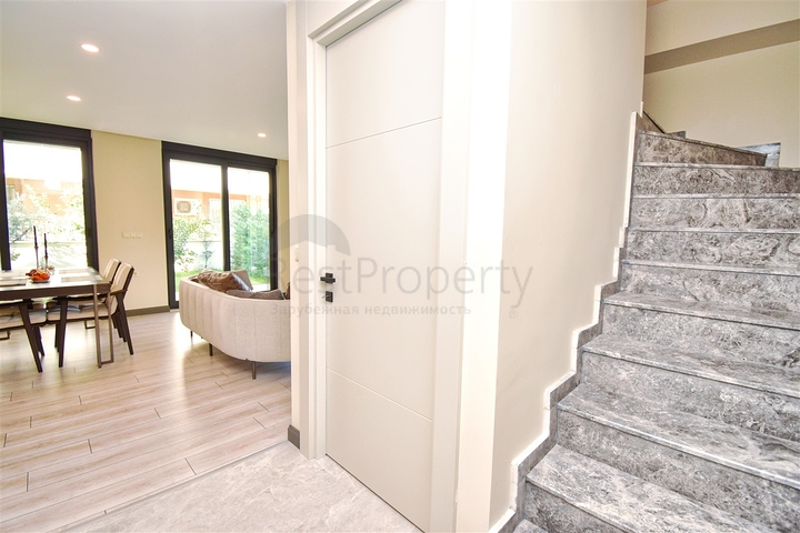 A 2+1 apartment in the Guzeloba - Antalya neighborhood