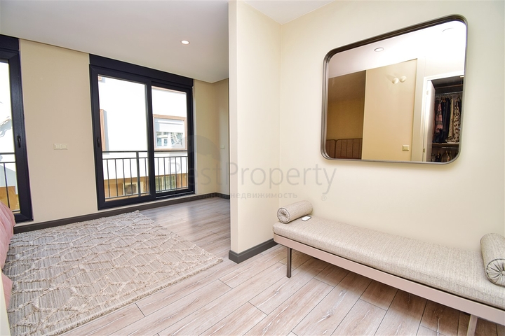 A 2+1 apartment in the Guzeloba - Antalya neighborhood