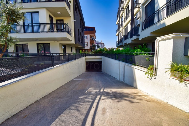 A 2+1 apartment in the Guzeloba - Antalya neighborhood