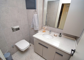 A 2+1 apartment in the Guzeloba - Antalya neighborhood