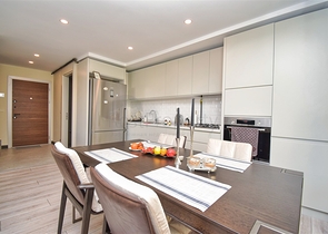 A 2+1 apartment in the Guzeloba - Antalya neighborhood