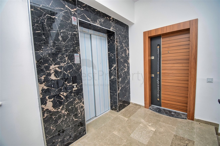 An investment project for sale is a building in the Altyntas - Antalya area