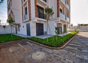 An investment project for sale is a building in the Altyntas - Antalya area