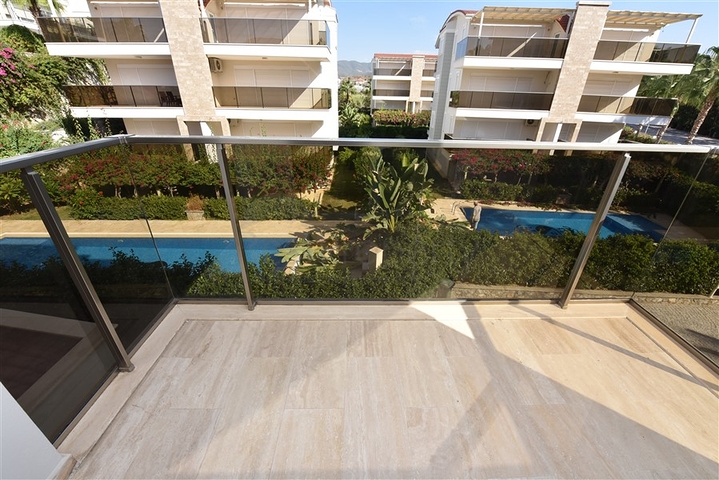 Spacious 3+1 penthouse in Konakli district