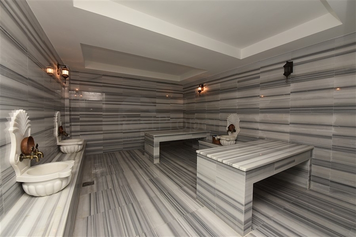 Spacious 3+1 penthouse in Konakli district