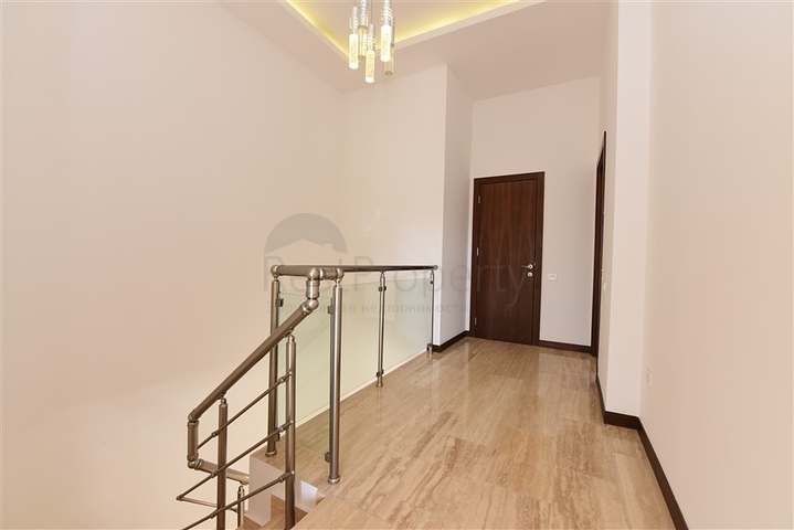 Spacious 3+1 penthouse in Konakli district