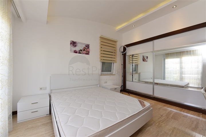 Spacious 3+1 penthouse in Konakli district