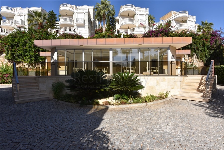 Spacious 3+1 penthouse in Konakli district