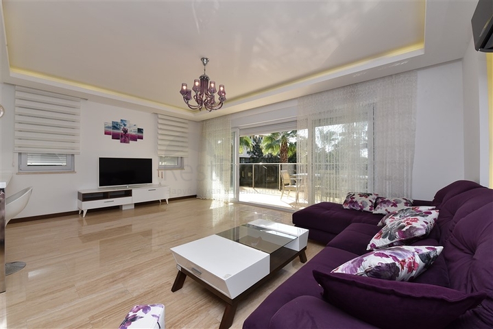 Spacious 3+1 penthouse in Konakli district