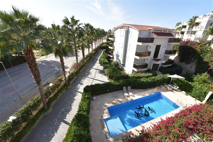 Spacious 3+1 penthouse in Konakli district