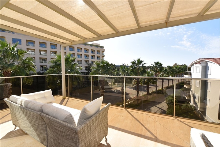 Spacious 3+1 penthouse in Konakli district