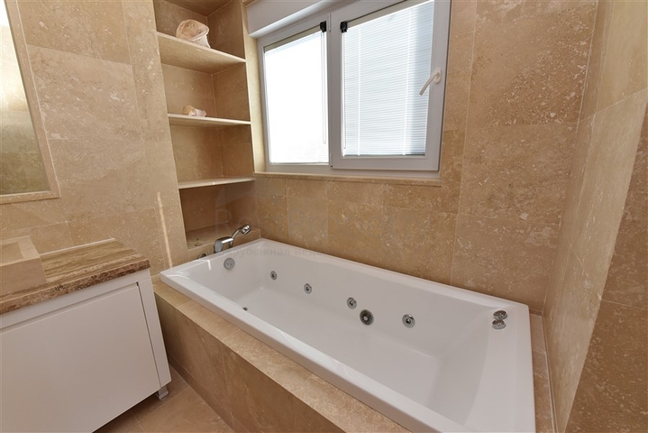 Spacious 3+1 penthouse in Konakli district