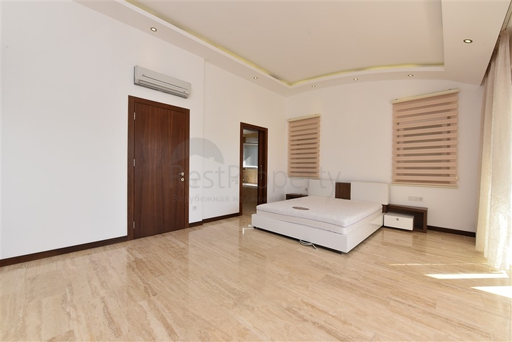 Spacious 3+1 penthouse in Konakli district