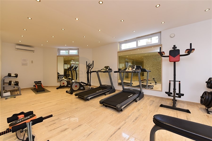 Spacious 3+1 penthouse in Konakli district