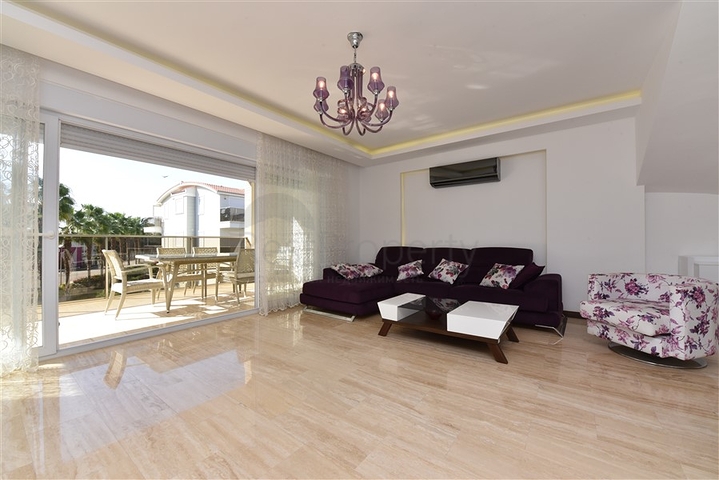 Spacious 3+1 penthouse in Konakli district