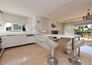 Spacious 3+1 penthouse in Konakli district