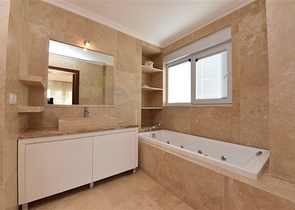 Spacious 3+1 penthouse in Konakli district