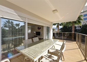 Spacious 3+1 penthouse in Konakli district