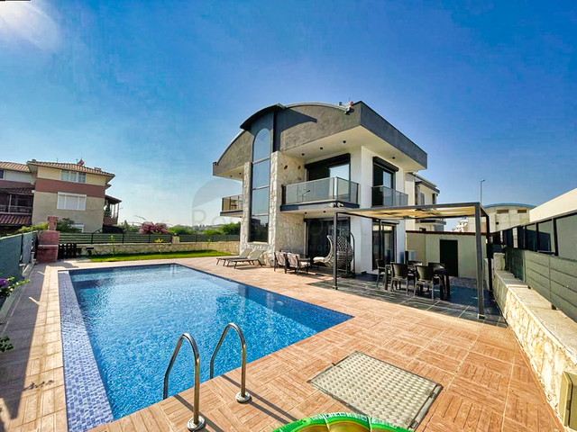 4+1 duplex apartment in Belek Antalya area