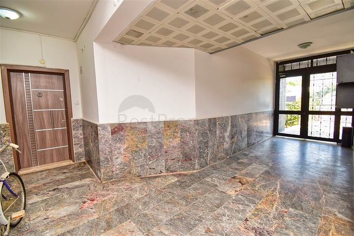 1+1 apartment in the Guzeloba - Antalya neighborhood