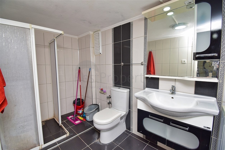 1+1 apartment in the Guzeloba - Antalya neighborhood