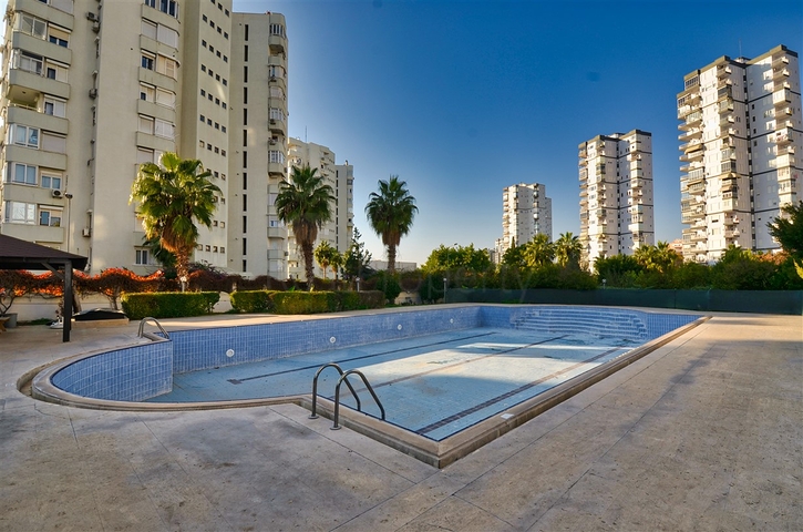 2+1 apartment in the area of Lara Antalya