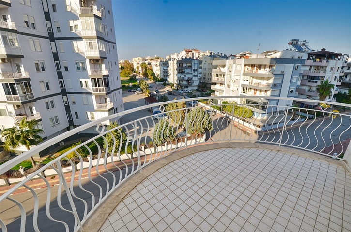 2+1 apartment in the area of Lara Antalya