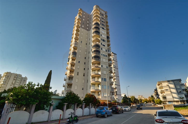 2+1 apartment in the area of Lara Antalya