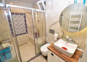 A 3+1 apartment in the Guzeloba - Antalya neighborhood 