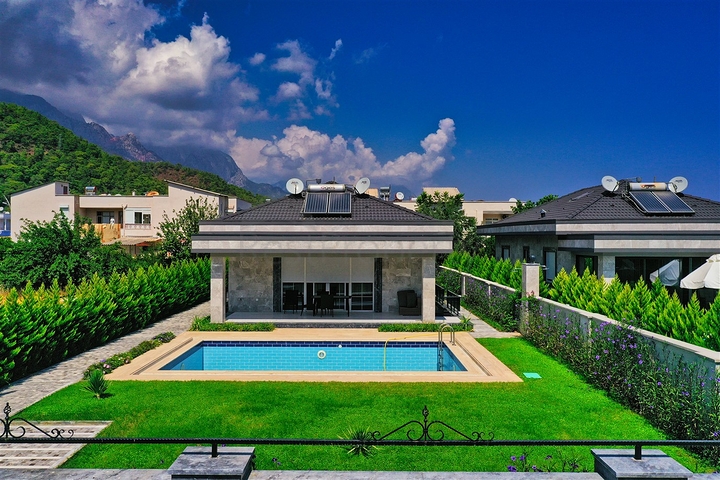 6+1 villa in Kemer - Antalya area 