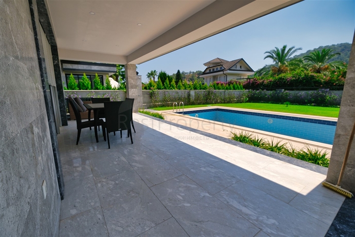 6+1 villa in Kemer - Antalya area 