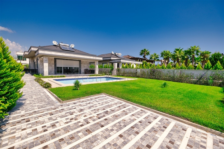 6+1 villa in Kemer - Antalya area 