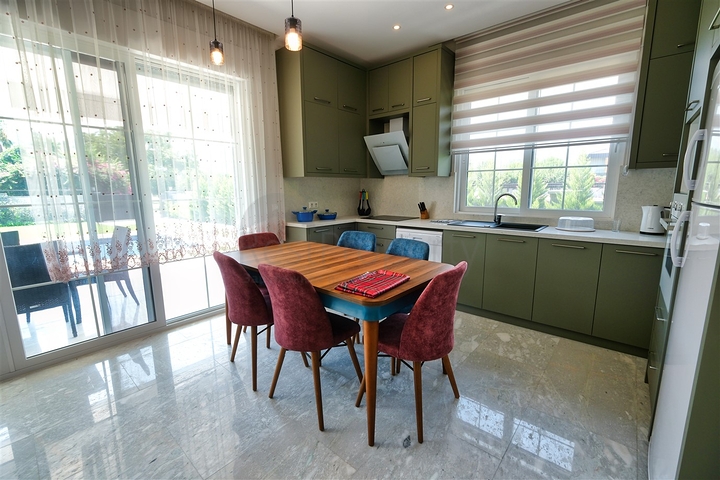 6+1 villa in Kemer - Antalya area 