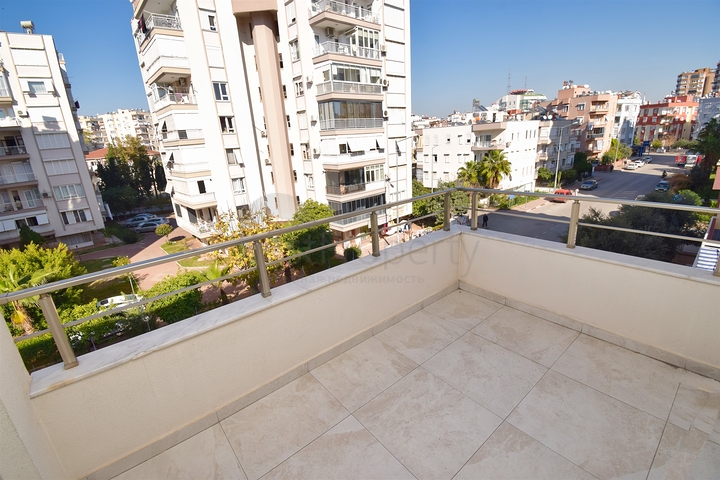 A 3+1 apartment in the Kyzyltoprak - Antalya neighborhood 