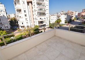 A 3+1 apartment in the Kyzyltoprak - Antalya neighborhood 