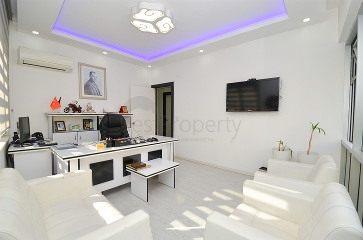 3+1 apartment in Altyndag - Antalya neighborhood 