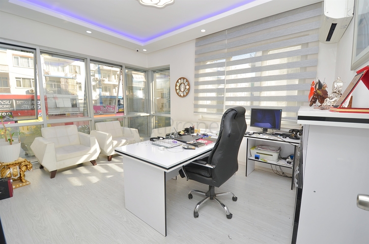 3+1 apartment in Altyndag - Antalya neighborhood 