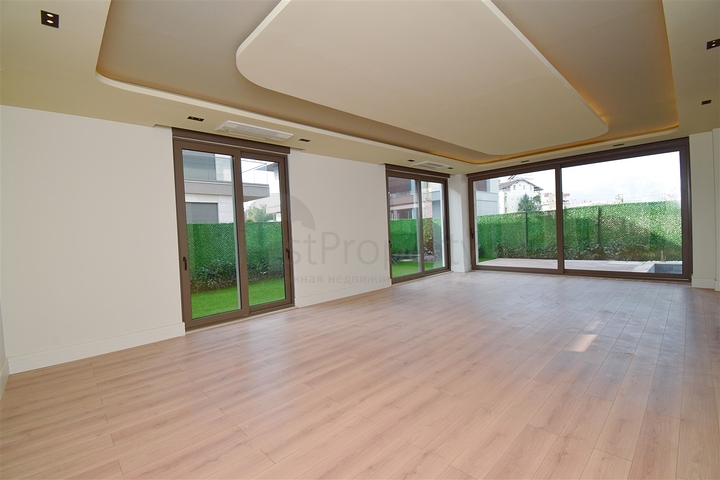 4+1 villa in Doshemealti - Antalya area